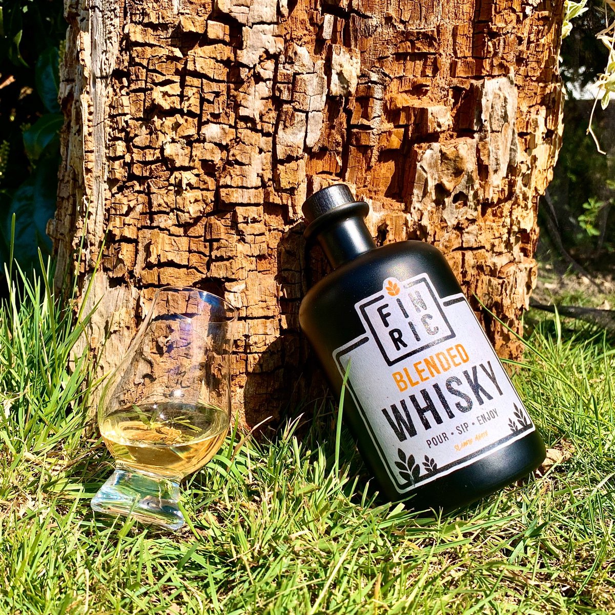 finricwhisky's tweet photo. Wie genießt man den #Feierabend ab besten?Natürlich mit einem #Glas #FINRIC #Whisky!
#poursipenjoy
https://t.co/czrHAmuqd3

#whisky #finricwhisky #finricblendedwhisky #finric #blend #blendedwhisky #blendedscotch #scotchwhisky #scotch #scotchgram #dram #spirituosen #freizeit https://t.co/JUC6k70FcX