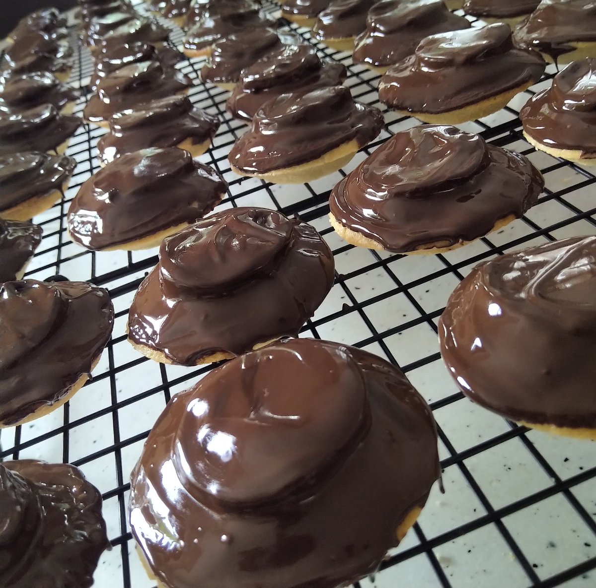 The Vegan Cakery tweet media
