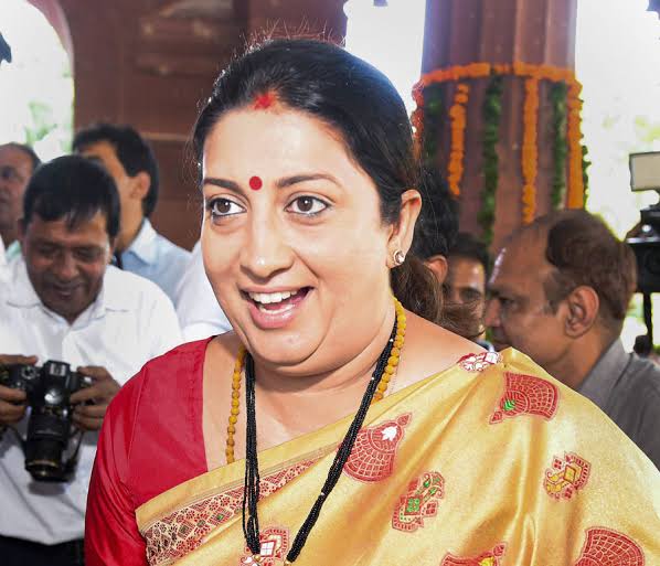 shivankar_11's tweet photo. Where is this woman now? She was asking for answers from #RahulGandhi when an elephant got murdered in keral but now she is not asking a single question to #YogiAdityanath
#JusticeForManishaValmiki
#JusticeForManisha #DalitLivesMatter #Hathras https://t.co/O00F50fTXq
