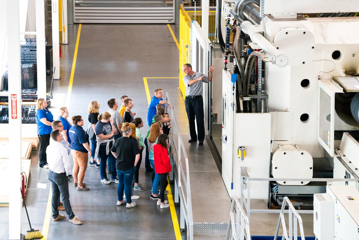 #MFGDay20 is just days away! But don’t worry — there’s still time to register students for an engaging experience exploring the realities of a career in modern manufacturing. Find an event near you, or explore virtual opportunities: creatorswanted.org/find-events/