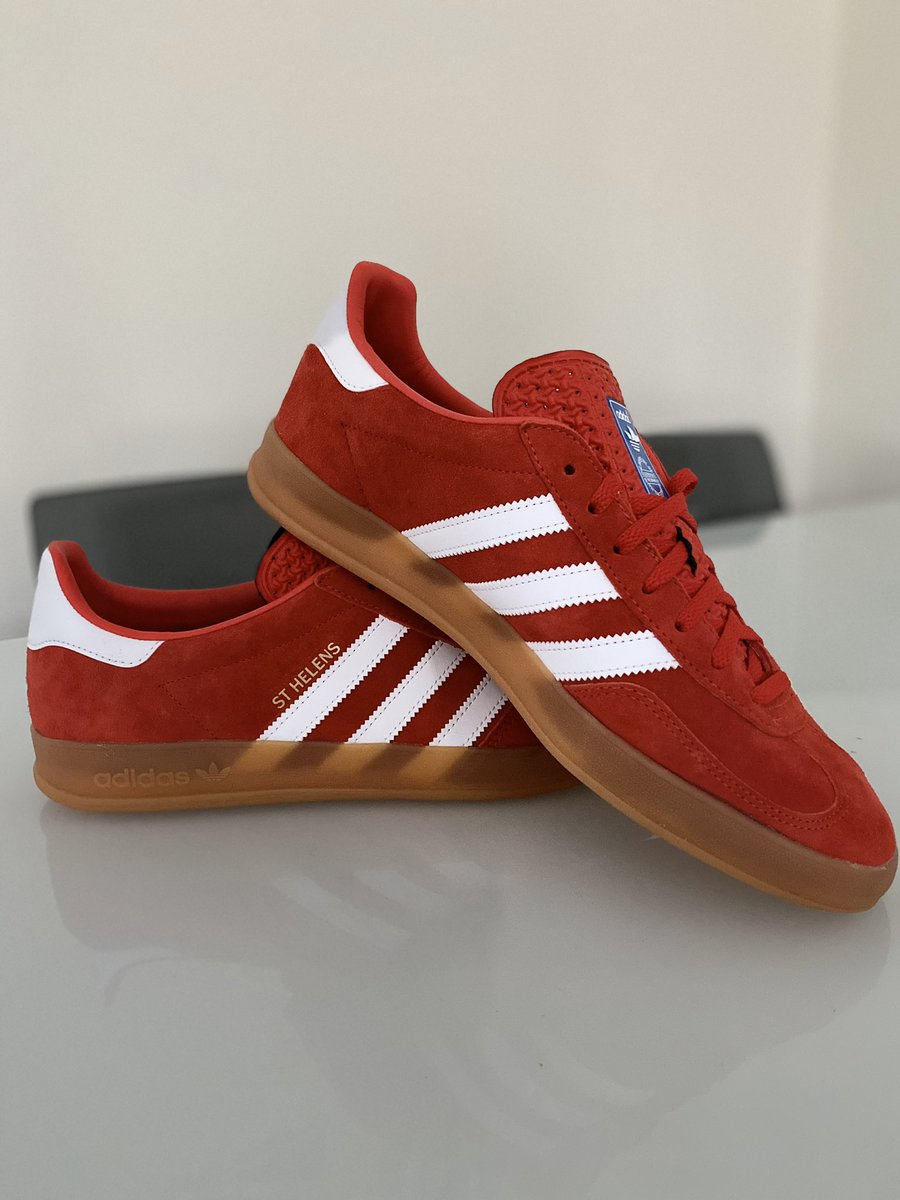 l177ler's tweet photo. Custom Gazelle Indoor From @Reno_station Fantastic Work Lads  👍🏻  #StHelensRLFC #AdidasOriginals #AdidasGazelleIndoor #Adifamily https://t.co/6nH3tC16CG