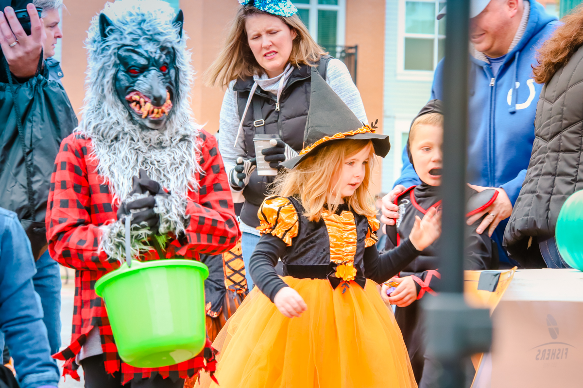 FishersParks's tweet photo. The spookiest day of the year just got even better with socially-distant #FishersBooBash on #Halloween! 👻 Don't forget, masks are required! https://t.co/ma2P7FrcAr