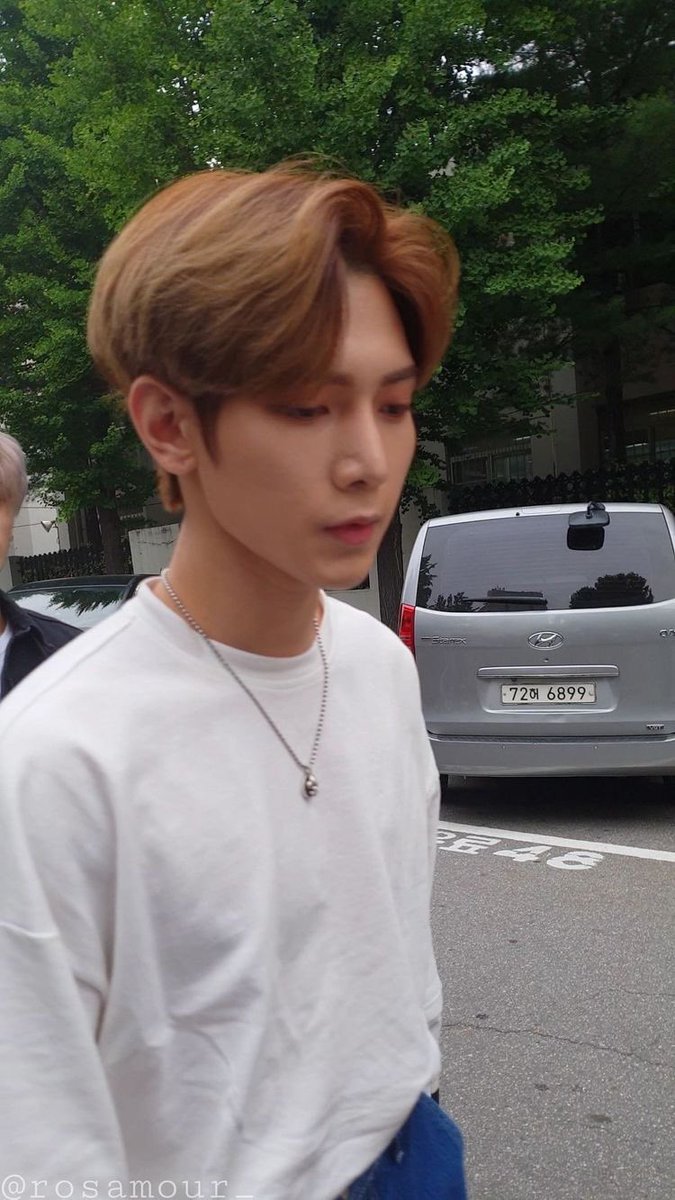 fantaken pictures of yeosang : a thread