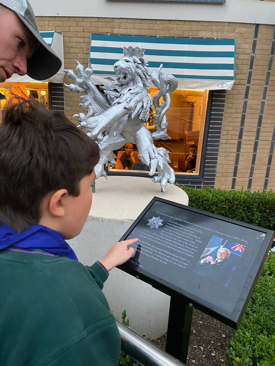 Loz Marchant tweet media