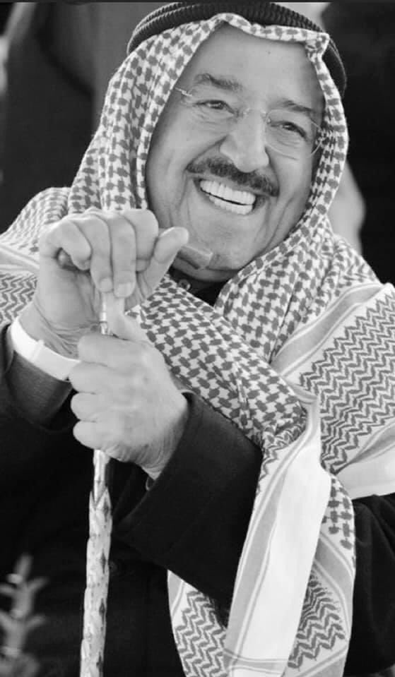 #وفاه_امير_الكويت
غرست حبكـ في قلب كل يمني 
اليمن واليمانيون مدينون لك بـ الكثير والكثير .! 
مليون رحمة تغشاكـ ايها الأمير الأنسان 💔
دعواتكم له بالرحمة #الشيخ_صباح_في_ذمه_الله