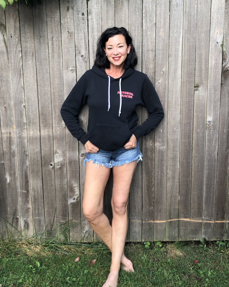 IzzoSink's tweet photo. By far my favorite time of year! Sweatshirt season and fall Ya’ll 🍂🍁Fall in Pennsylvania is the best time of year for multiple reasons; harvest festivals, the beautiful colors of the changing trees &amp; bushes, Halloween and Thanksgiving. #motogirlgt #moto #motostyle #motorcycles https://t.co/fY1jg70KFD