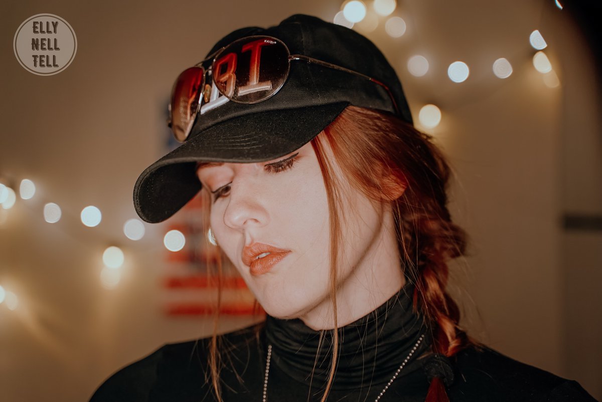 ellynelltell's tweet photo. a lil bit Ash cosplay-test :)
#rainbowsixsiege #r6s #rainbow6siege #r6ash https://t.co/YVJV2xZcFH