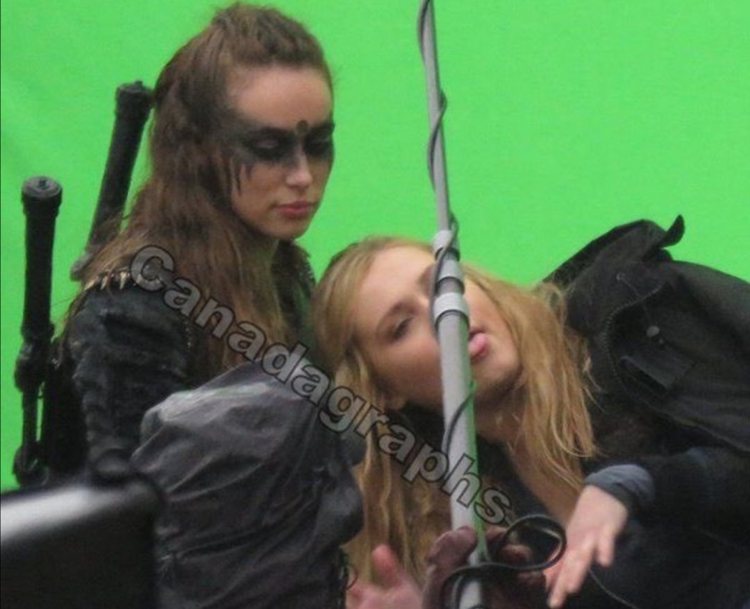 magicxdiary's tweet photo. My life. 💗
#elycia #clexa #clexabts #the100 #thehundred #the100cast #the100bts #alyciadebnamcarey #elizataylor #clexaforever #clexaseason7 #lexa #clarkegriffin #alyciajasmin @DebnamCarey @MisElizaJane https://t.co/XjAvq3bZ8b