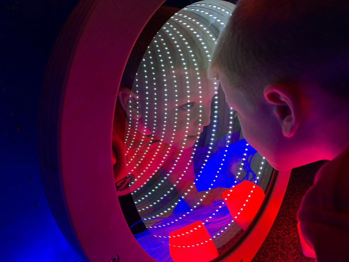 pencaerauprima1's tweet photo. This morning Early Years went to explore our brand new sensory room. The children were particularly excited by the bubble tube and our amazing infinity mirror. Stay tuned to see more from our exciting Space room ๐ ๐
#sensoryroom #earlyyears #exploreandplay #learnthroughplay https://t.co/ausMaa8I9W