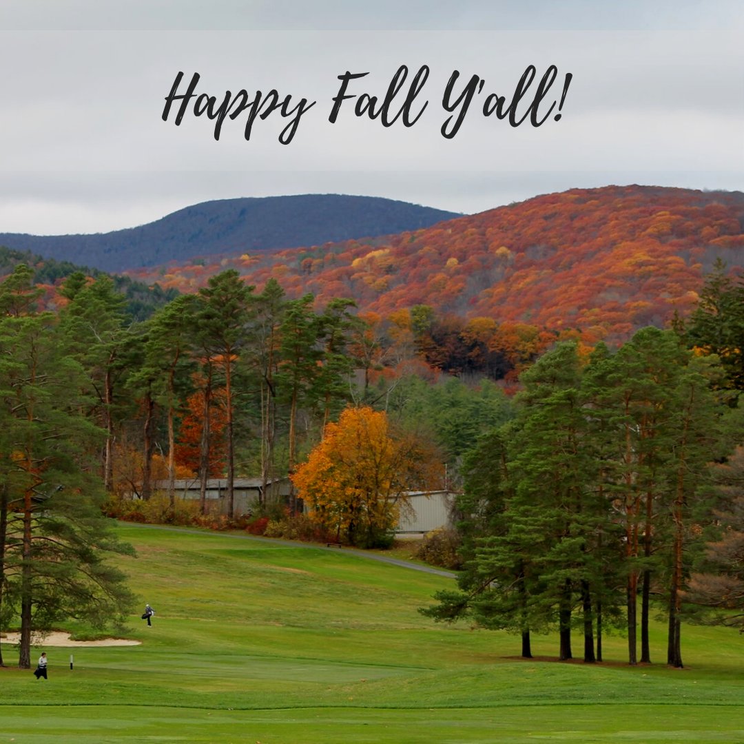foreUP's tweet image. Welcome to the fall golf season! What is your course doing to keep occupancy levels up as the weather turns cooler? ⛳🍁

📸: Taconic Golf Club, Williamstown, MA | #foreUPClient

#foreUPfam #fallgolf #TaconicGolfClub