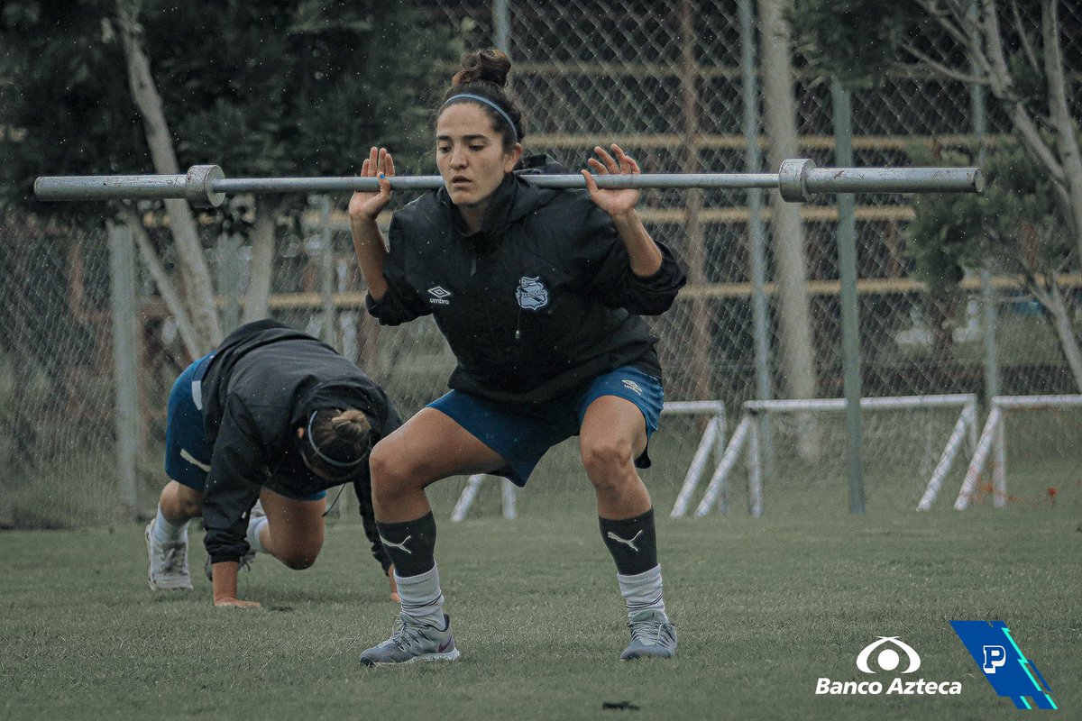 ¡Con este clima que me recuerda a Chignahuapan, deli para entrenar el día de hoy!🌧 ¿Sí o no @AtlasFCFemenil?🤩 Ah no, ni me contesta🥺
Enfranjados y Enfranjadas, lleven su chamarrita con ustedes, plis🙏🏻
#LaFranjaQueNosUne🎽 https://t.co/y50qnWByhf