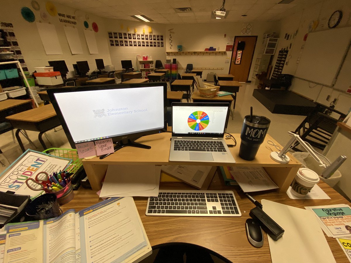 #teacherfail is when you spend time organizing your workspace after a day of #digitalteaching &amp; forget to take a picture after! 🤦🏻‍♀️ Oh well! It was still therapeutic &amp; helped me #FallintoHappiness! 🧡🍂 @rockerrockstars <a href="/JohnstonJags/">Johnston Elementary</a>