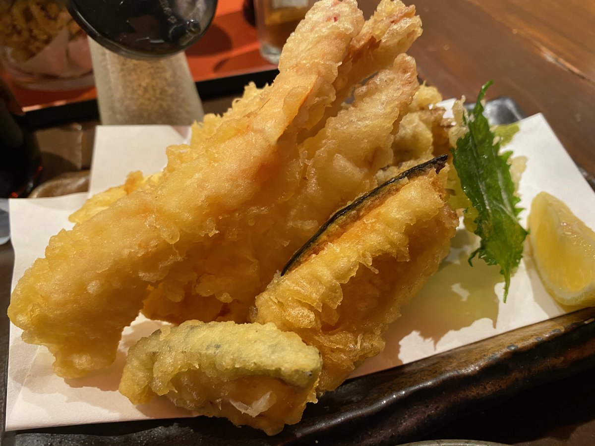 Thankfully, fried food never goes out of season. Karaage fried chicken is always great (with or without sauce), and everything is delicious as tempura (even shiso leaves). Hard to beat a tempura-fried half-boiled egg, though. Still confused how the hell that one works