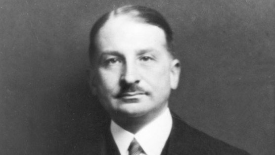 Understanding that the leading source of Austria's economic struggles was government ignorance, Mises became a leading advocate for monetary reform. During this time, he began his famous seminars with the aim of educating allies and students on his monetary theory.