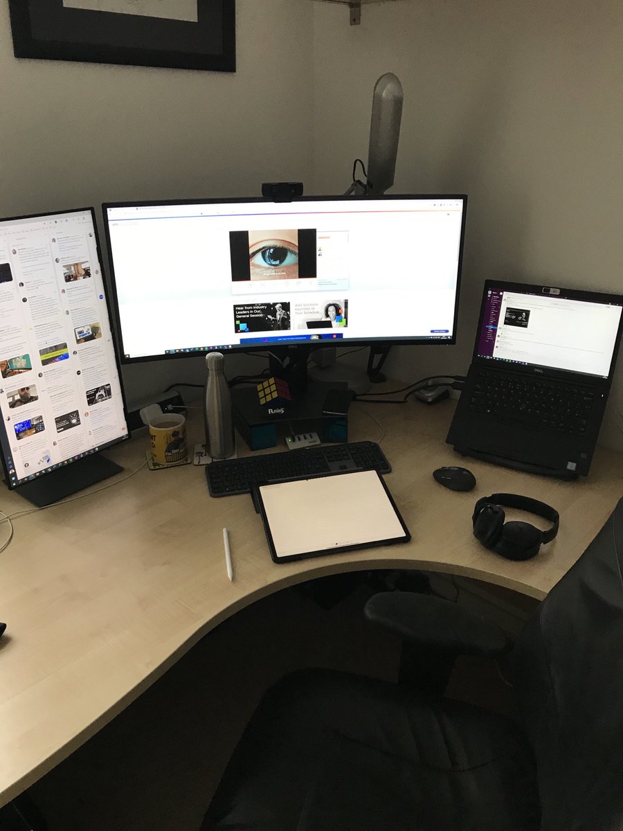 All set for the #VMworld keynote.