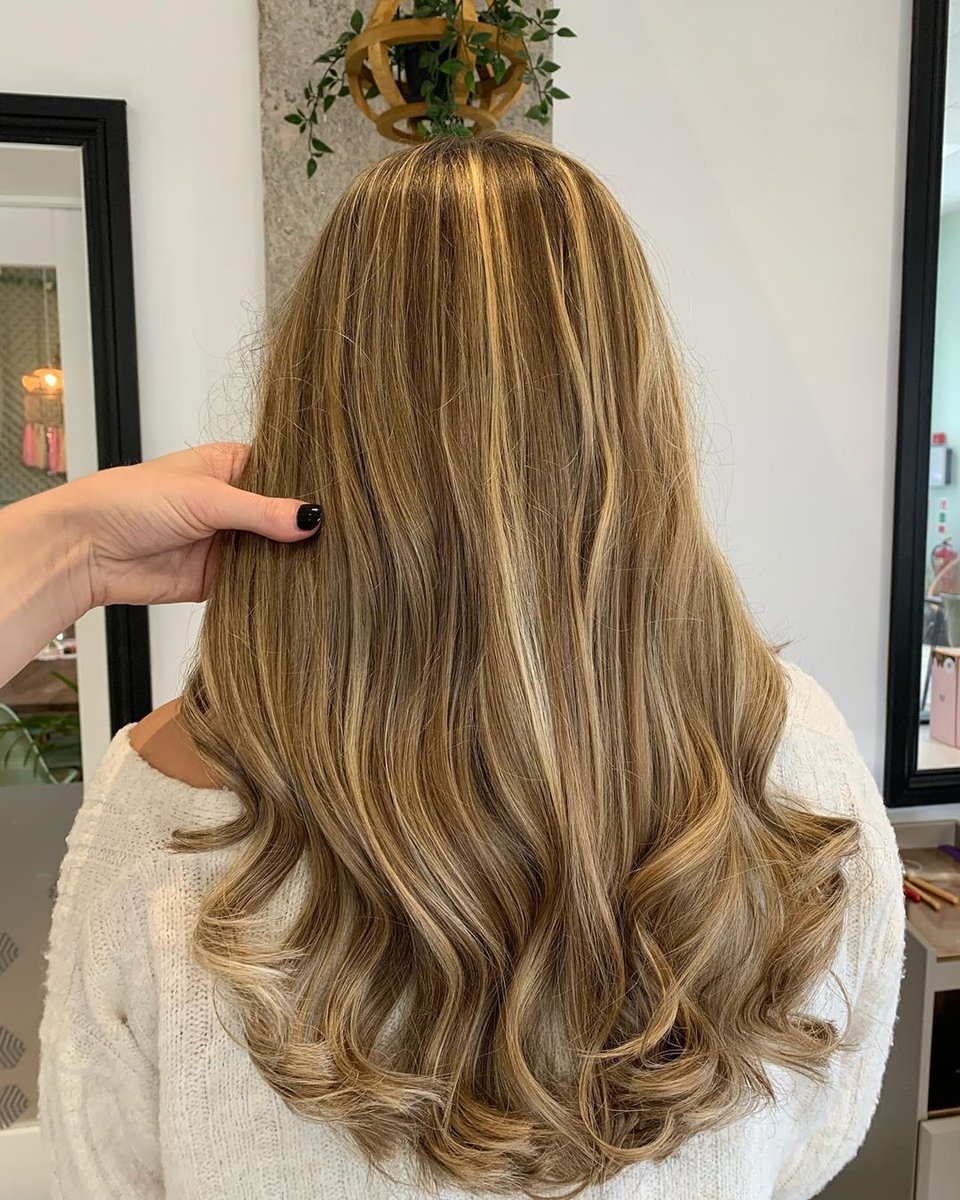fabriqhair's tweet photo. Using advanced protein technology, Ultimate Treatment is a game changer, transforming the shape and condition of all hair types.ā£ā£ā£
ā£ā£ā£
š· by @kirstyatfrenchhairā£
ā£ā£
#haircolor #hairideas #haireducation #style #beauty #modelhair #behindthechair #shinyhair https://t.co/DXy9R06LXH