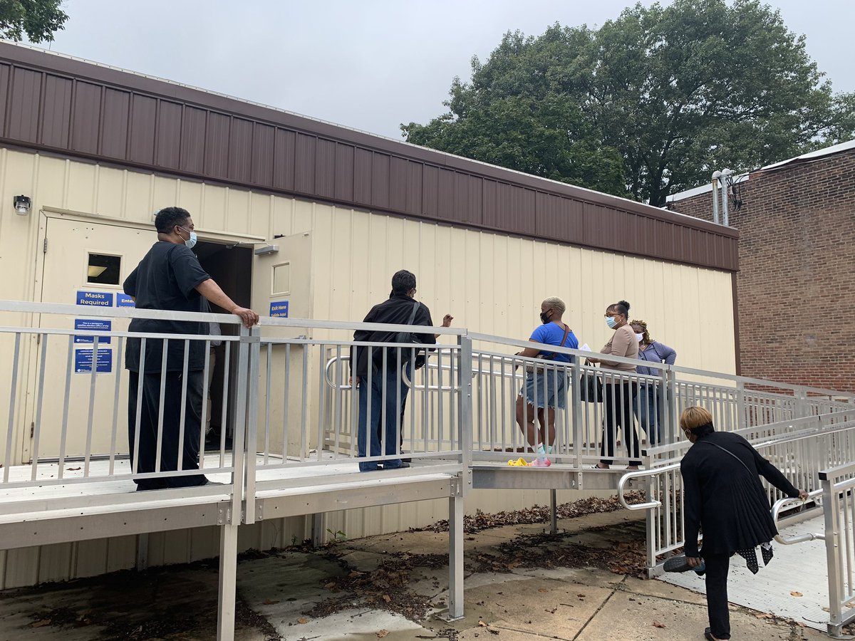 People are waiting to vote in Philly’s Overbrook satellite office, but the state’s voter database is down. Some people have been standing for over an hour. “This is ridiculous. I just want to vote & get out of here,” said Barry Corprew. His 92-year-old mother had to go sit down.