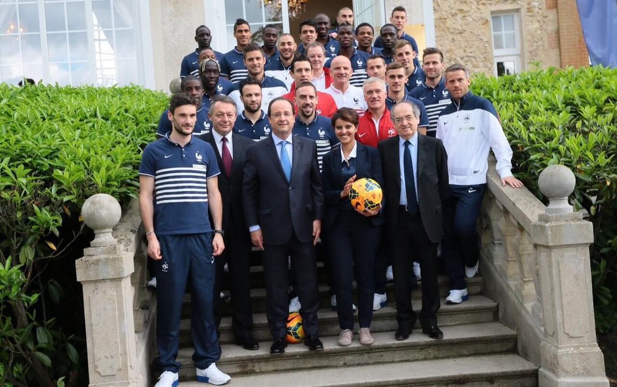 jprinceQ's tweet photo. Ça me fume trooooop mais le pire c’est qu’ils ont fait passer ça comme une lettre à la poste https://t.co/tG26O9yhy3