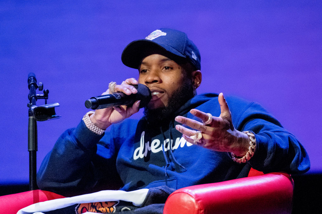 Tory Lanez's team reportedly created fake texts between Tory and Megan Thee Stallion to send to media outlets.Details:  http://bit.ly/36i3Zle 