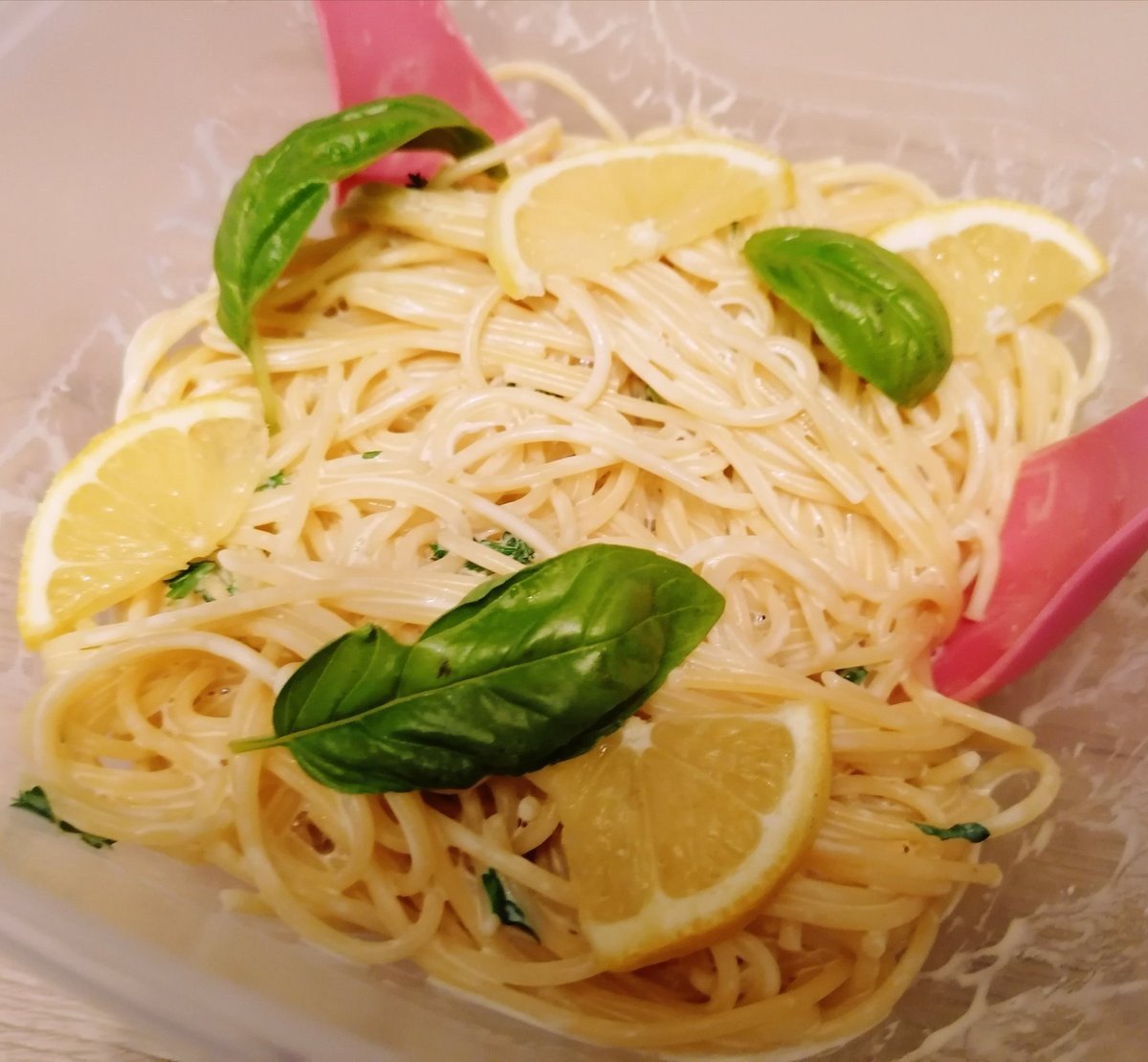 HumorIsArt's tweet image. Tried it and it's so cool #lemonpasta
Spaghetti al Limone 🍋