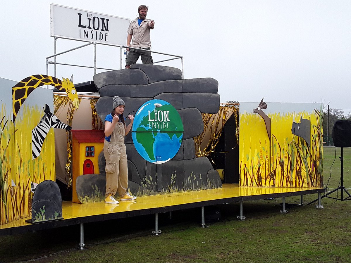 ArtDrapers's tweet photo. EYFS &amp; KS1 children were treated to a magical performance of The Lion Inside by @LAStheatre this morning. The story, by author Rachel Bright, tells the tale of a shy little mouse who sets out on a journey to find his roar. @ArtsworkLtd @Artsmarkaward @EduLifeCIC @IsleThanetNews https://t.co/vCP1pIWuhM