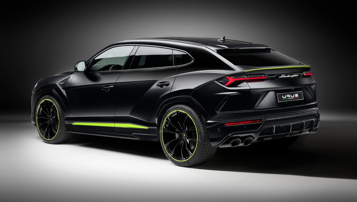 CarWale's tweet photo. Lamborghini has unveiled the Urus Graphite Capsule edition, which will be available for all MY2021. It features visual differences in the form of new colour options with a range of body accents. https://t.co/rpakxJORgw
#CWNews #Lamborghini #LamborghiniUrus #UrusGraphiteCapsule https://t.co/rQK78MLD7t