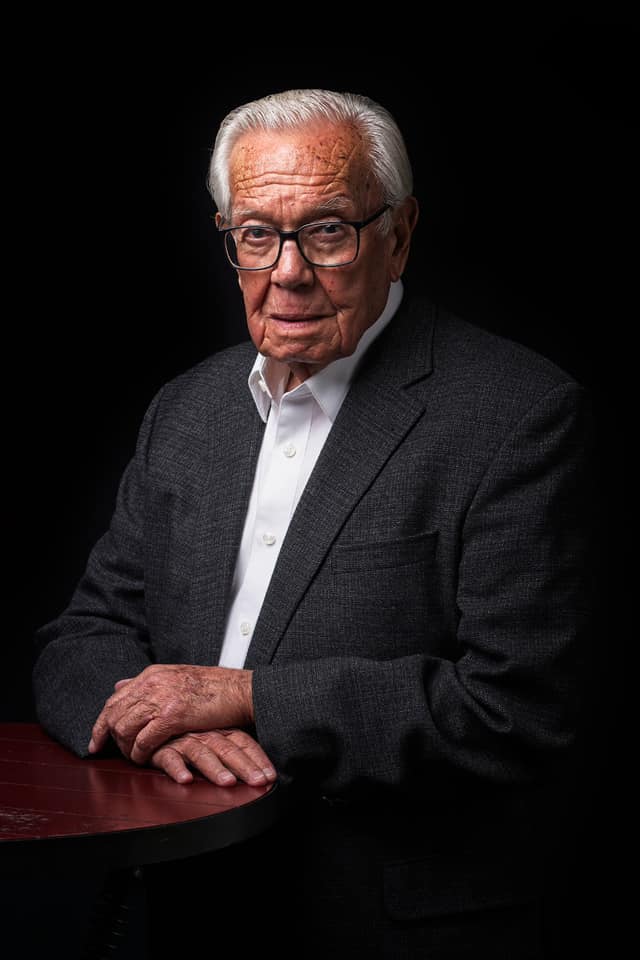 29 septiembre 1937.Nace en #RamosArizpe, #Coahuila, Manuel Humberto Gil Vara, quien sería Presidente Municipal de 1967 a 1969. Cronista de la Ciudad desde 1994. Miembro del Colegio Coahuilense de Investigaciones Históricas y del Patronato del Museo de los Presidentes Coahuilenses