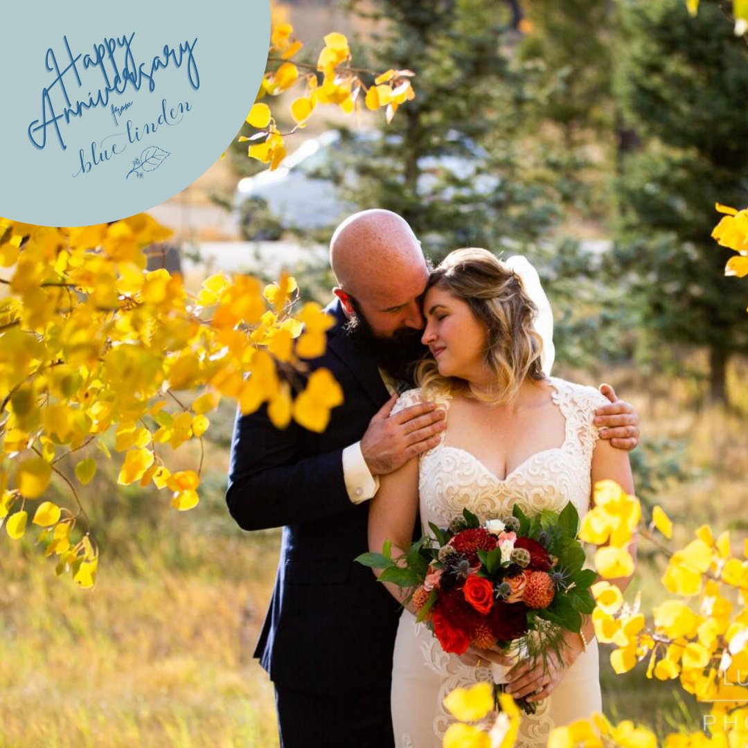 BlueLindenEvent's tweet image. #HappyAnniversary J&amp;amp;D!
Two years ago you were surrounded by friends and family at #DevilsThumbRanch to say #ido. We were honored to be part of your #specialday! 
🥂 and 💙 from the #bluelindenteam!

📸: Lucy Schultz Photography
💐: WoodStem Floral &amp;amp; Decor

#happilyeverafter