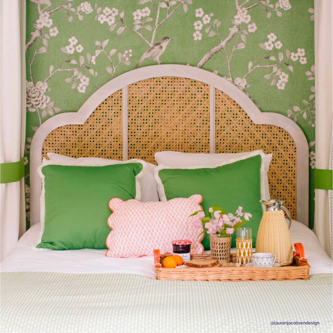 Breakfast in bed by @marymcdonaldinc using #schumacher #ChinoisPalais.
I feel I could face any day coming from here. What you wake up to counts.
📷 :lucycuneo
#bedroomdesign #colorfulhome #colorscheme #prettylittleinteriors #interiordesign #design #interior ⠀⠀⠀⠀⠀⠀⠀⠀ https://t.co/zkzcEnWOVn
