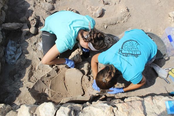 Pos au, que anem pa la quarta, en un mes i mig...

Pels què encara no us heu cansat de sentir-me explicar amb desmesura, histrionisme desbocat i devoció algunes de les meves dèries, m’atreveixo a proposar-vos una nova xerrada, aquest proper dissabte dia 3 d’octubre a les 18:00h.