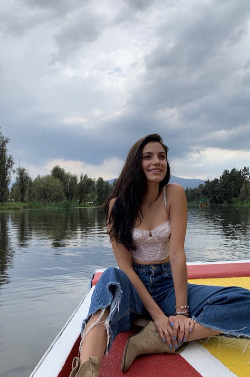 MakuxBarbs's tweet photo. QUE HERMOSO ES ESTO 💖💕✨
@barbara_lopez21 

#BárbaraLópezTuesday https://t.co/5O86nP0gND