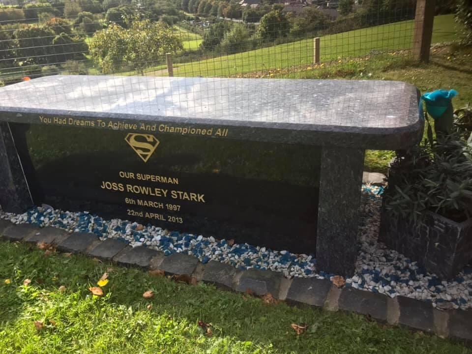 LewisMoodyFdn's tweet photo. “Although I only had 1KM left of my #StadiumToStadium Challenge, Joss would have always gone the extra mile. So I did too by doing a final 21KM today, walking from our home to Joss’ resting place.
It was not a walk of endurance, but a tough walk.” 💛 @mistarkey @LewisMoody7 https://t.co/6IUWJCJgLk
