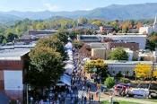 GrandOldLadyNC's tweet photo. Apple Harvest Festival - Stay with us

Saturday, October 17, 2020

Find all things apple in downtown Waynesville, including cider, fried pies and other apple delicacies. Also find live mountain music, dance, craft and demo booths along scenic 

Book at https://t.co/2nQe9tjwfm https://t.co/c3AOU1heBm