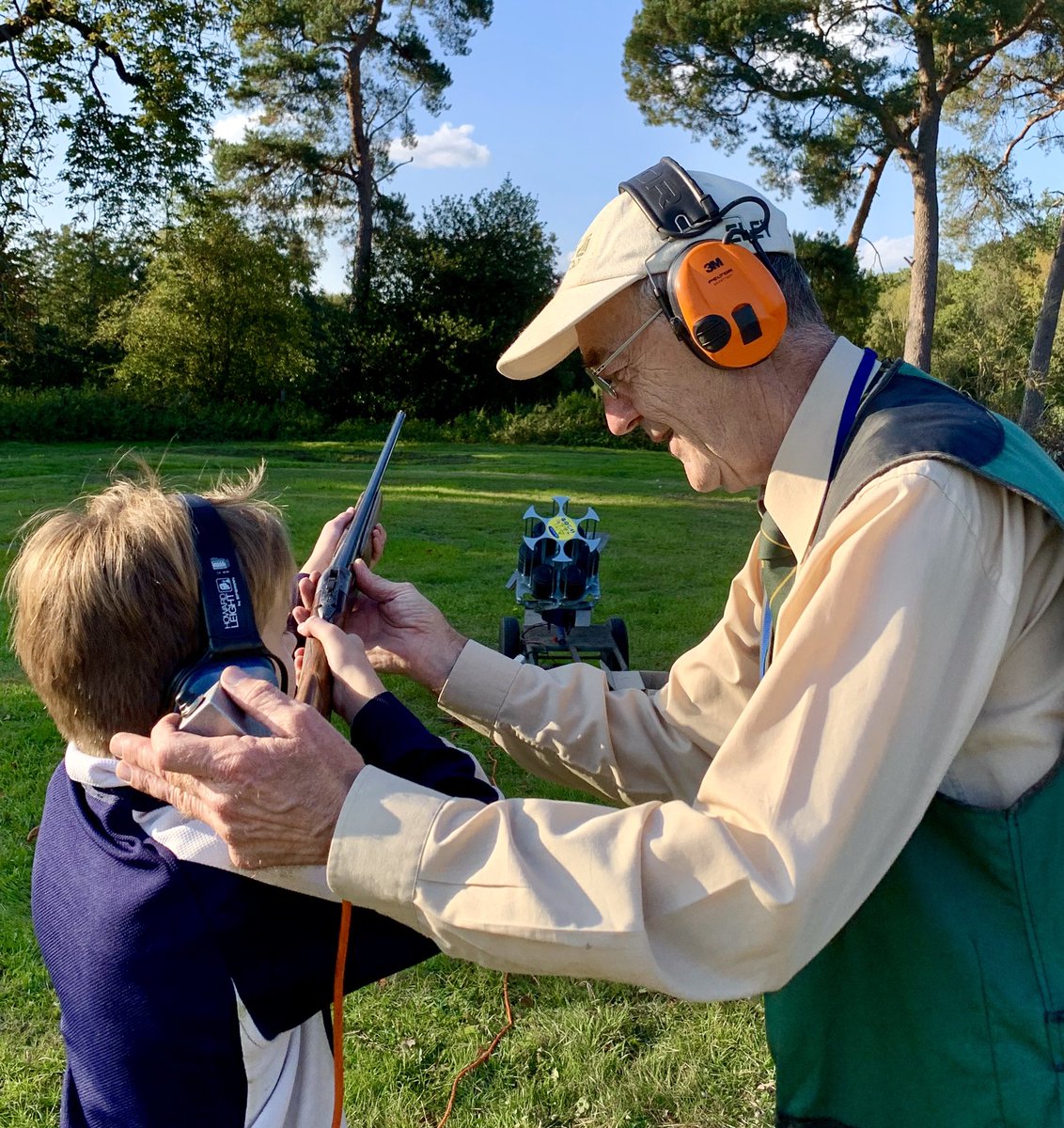 _Ludgrove's tweet photo. The boys @ludgrove_school are lucky to enjoy expert tuition from our BASC coach. Starting with the basics of safety, stance and eye dominance, the junior shots were soon hitting the clays out of the sky. #shootingpractice #goodshot #ontarget #expertshot #prepschool https://t.co/xtEAVaC6LX
