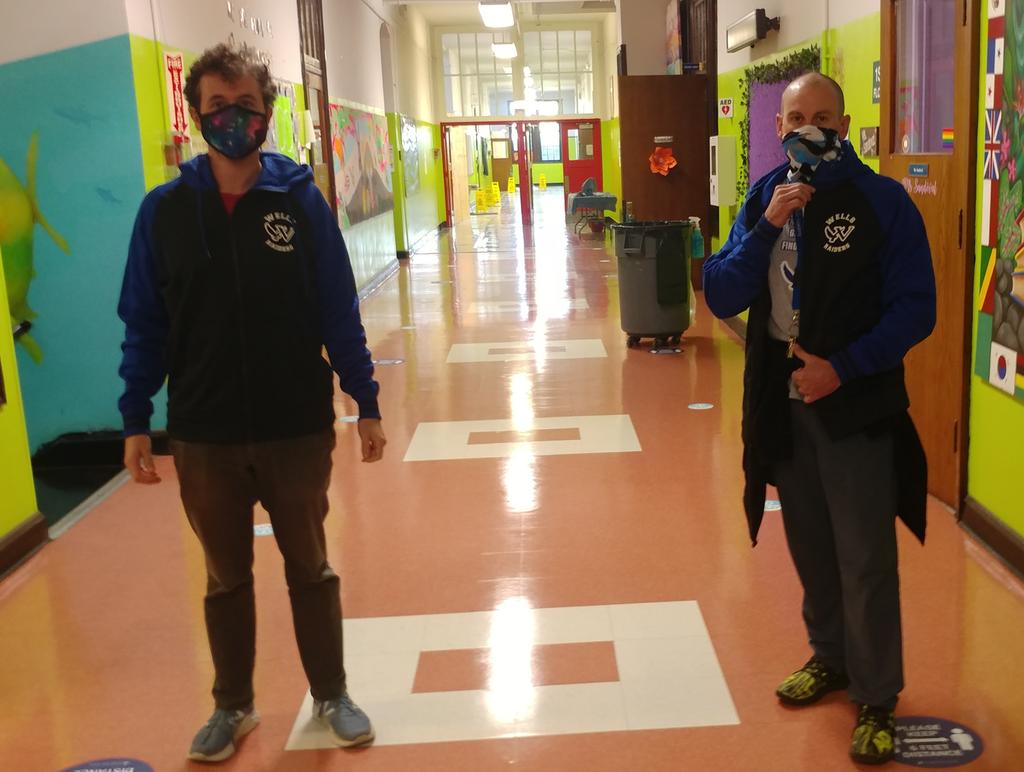WellsRaidersHS's tweet photo. Principal Lavin @BrentanoSchool is showing off his @WellsRaidersHS swag 🤩 #RaidersRISE https://t.co/6VmDbFFl4e