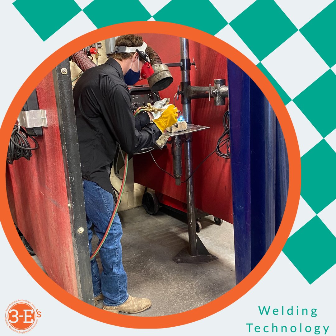 SRTCMonett's tweet image. The Welding Technology class has started on learning the TIG process. Check out this senior working hard. #welding #futureworkforce #scotttech