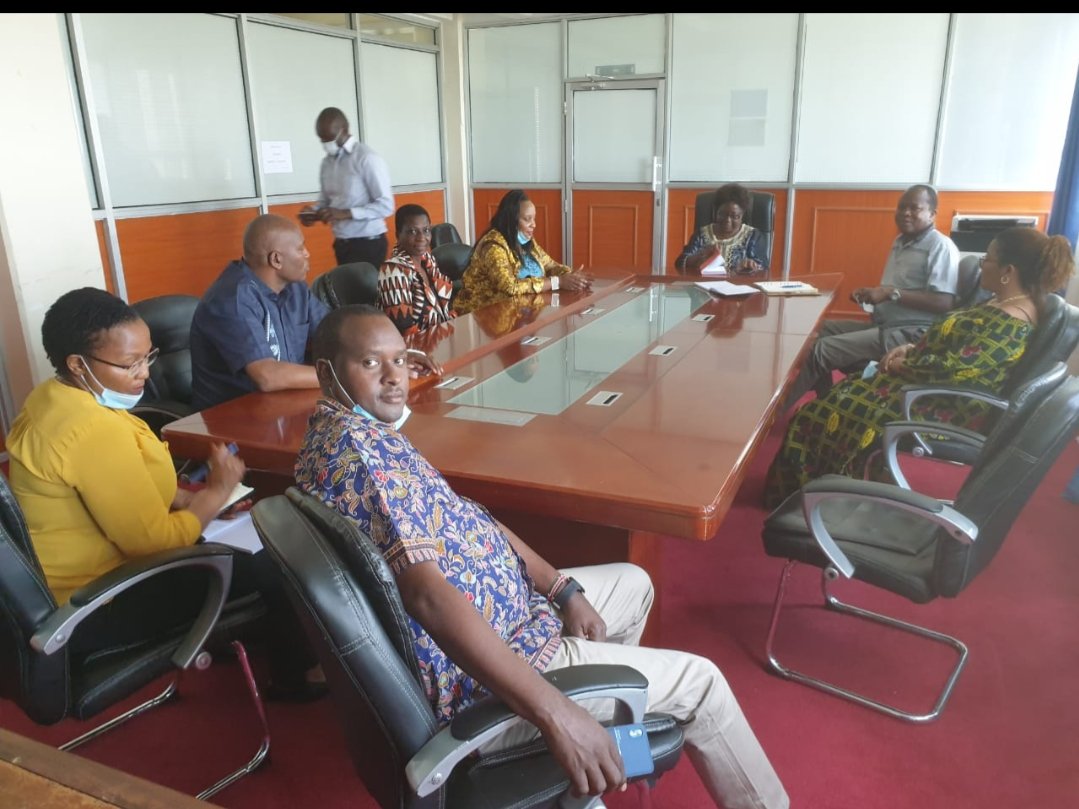 mitumba_ke's tweet photo. Also present was Trade and Tourism CECM Raymond Komen, Biashara Ward MCA Peter Wanyagithii and the association’s Nakuru Chapter chairperson Johnson Maina. https://t.co/9t3xmlC0fl