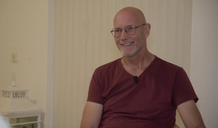 ‘Je kunt tegen de wind in gaan fietsen, dan krijg je het moeilijk. Terwijl als je meegaat met de stroom van het leven dan heb je de wind in je rug. Bekijk hier het interview met Han Tuijl (SEIZOEN 4, AFLEVERING 1) youtu.be/qZgHf3ZblbY #kukuru #mijnspirituelezoektocht #energie