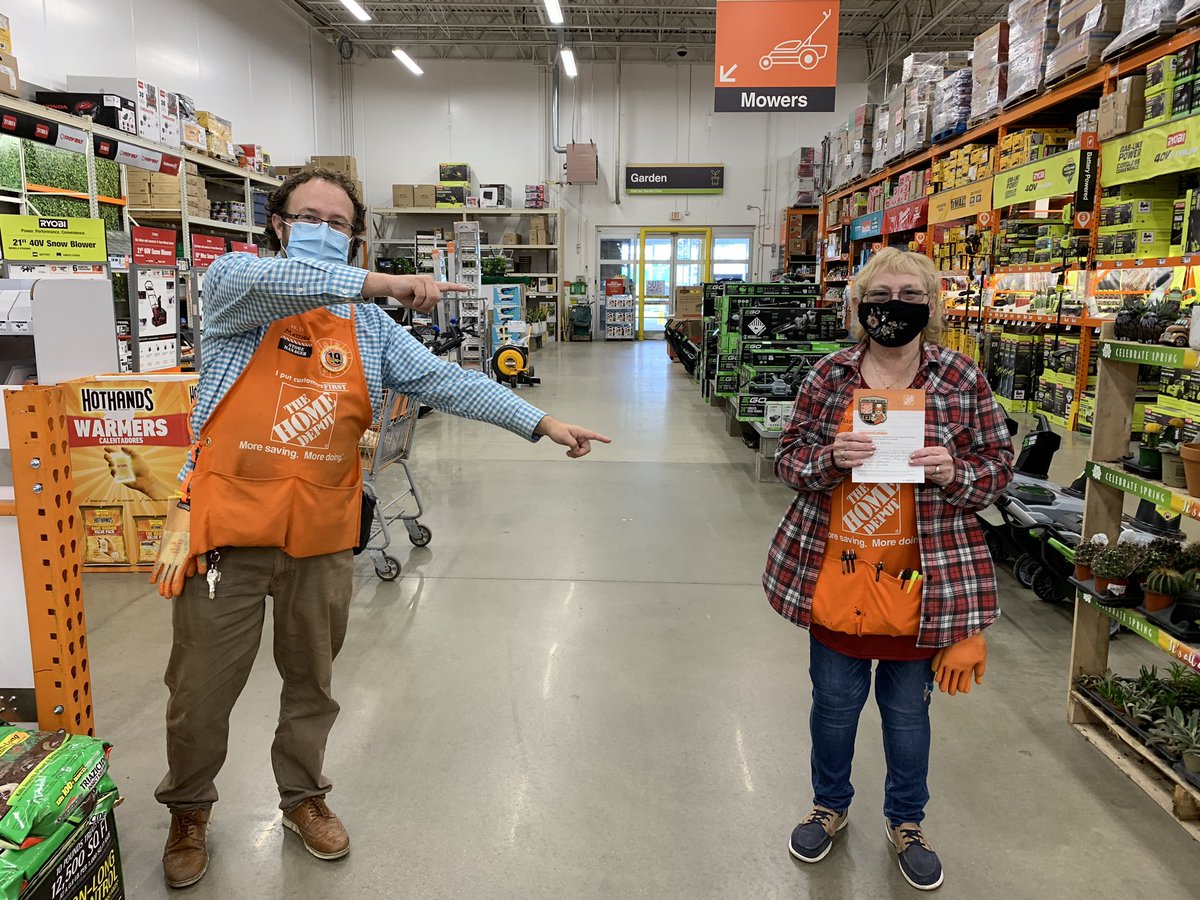 Great job to FES Mary at 2766 - 100% Cashier Friendliness for the last 13 weeks! Thank you for Leading by example! <a href="/Dave_Dawber/">Dave Dawber</a> <a href="/LorelWoodard/">Lorel Woodard</a> <a href="/MattEnglish1977/">Matthew English</a>