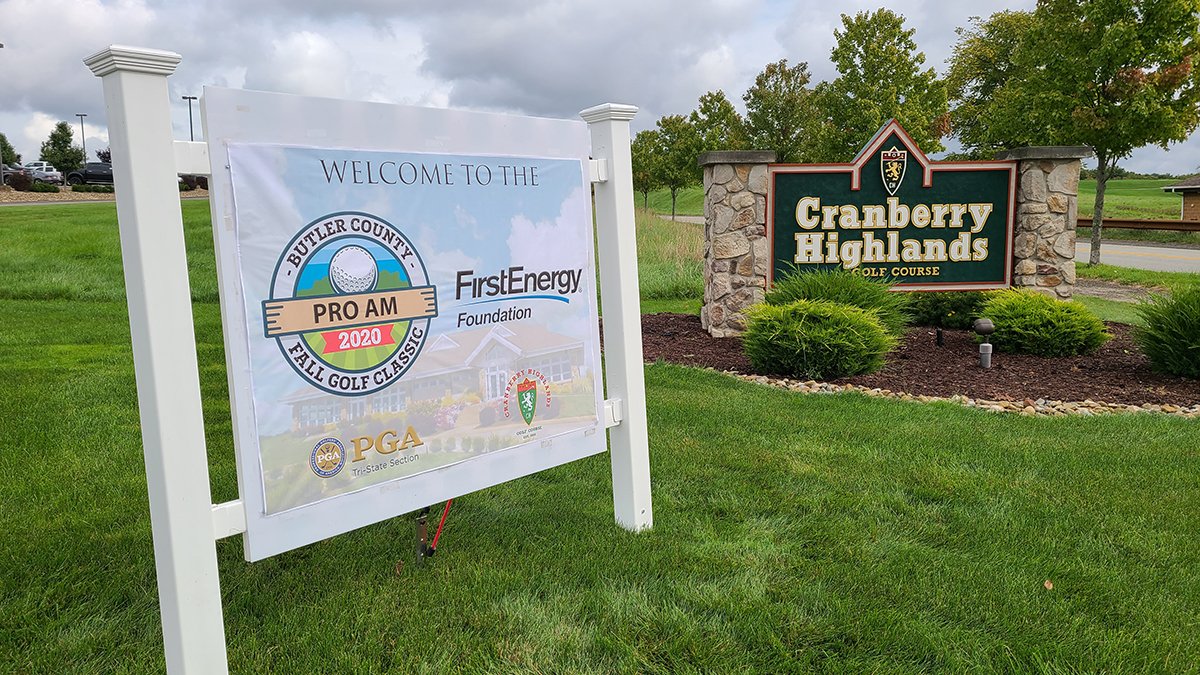 CranHighlands's tweet photo. 2020 Butler County Pro-Am Fall Golf Classic wraps up today! Amateur golfers in teams of 3 were paired with a regional PGA pro for this 2 day tournament hosted by @butlercountypa &amp; @TriStatePGA. https://t.co/CGNF55z16Q