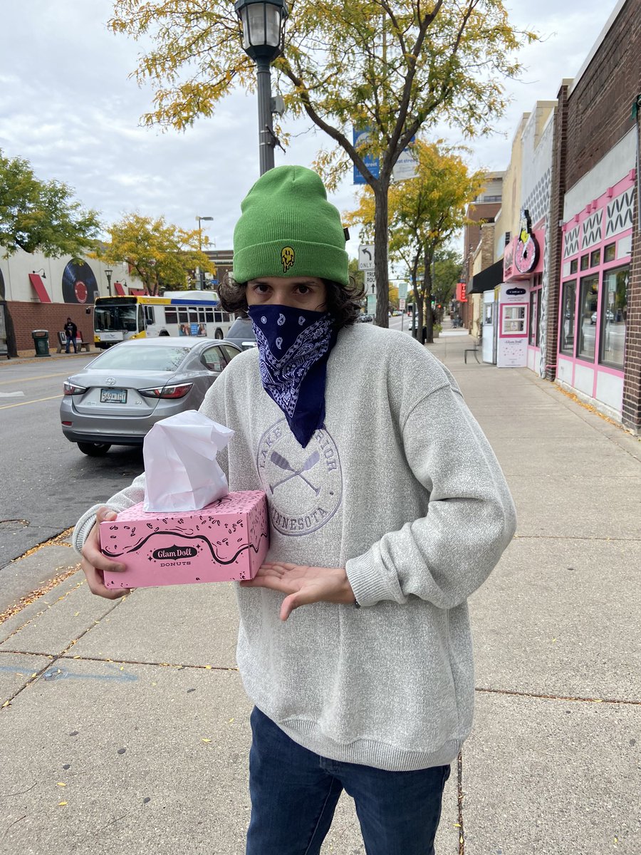 last night i had a dream about a donut so we woke up and got <a href="/GlamDollDonuts/">Glam Doll Donuts</a>