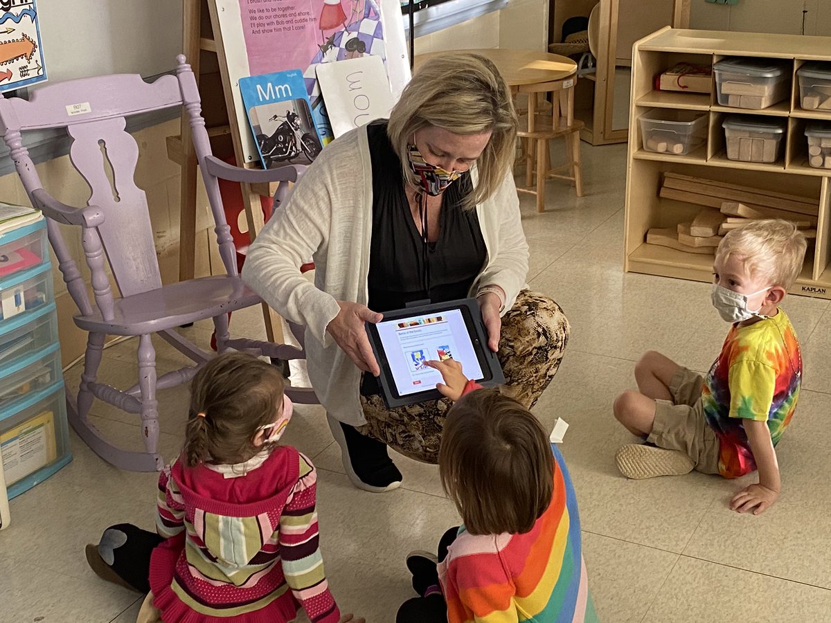 MsWaldenPreK's tweet photo. We love our weekly visit from @SudduthLibrary. Today the students voted on which book they liked better and sang a song about onomatopoeias. #tweetcher @StarkvilleSD @SudduthJackets https://t.co/f6XO1QqM3A