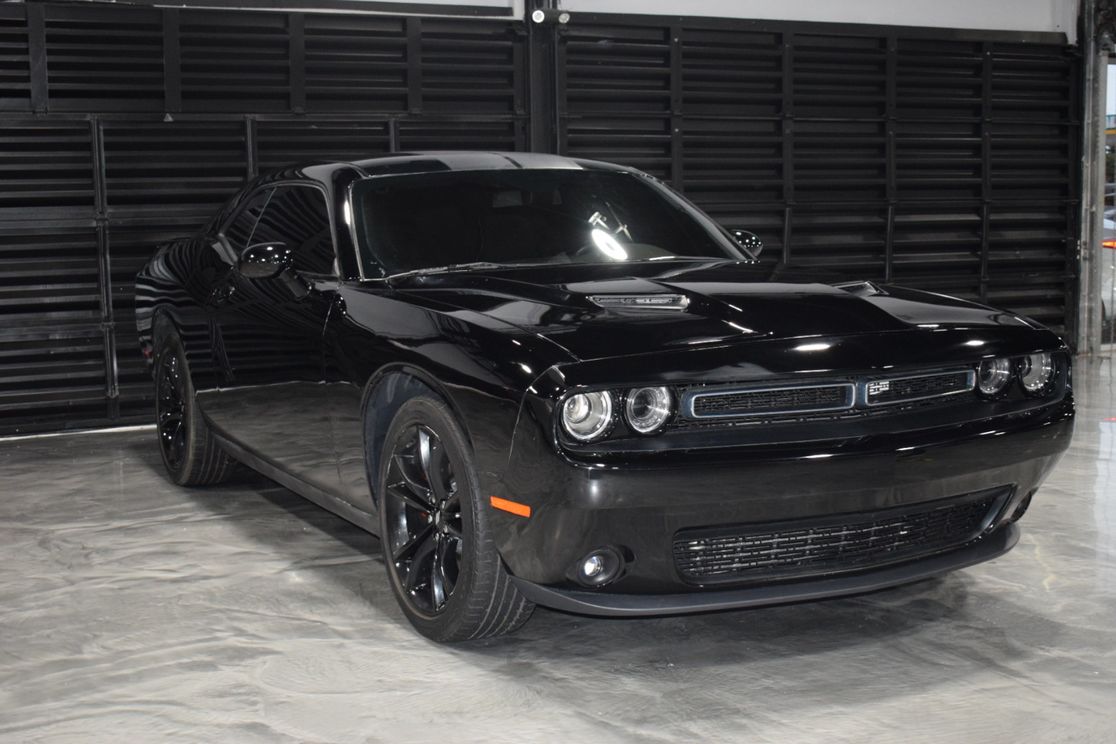 GablesMotors's tweet photo. 2017 DODGE CHALLENGER
V6 
3.6 L
RWD
Leo wants to have some fun...😏 https://t.co/iQqvIvrvK8