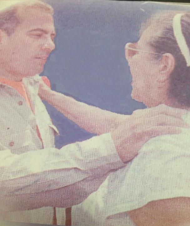 Hoy el día se ensombrece con la  partida de una noble y extraordinaria zuliana, doña Trina Bastidas de Ferrer, su cariño y consejos hoy se apagan por designios del creador. Mi cercanía y solidaridad a mi amigo Leonardo Ferrer, familiares y seres queridos, por tan noble pérdida.