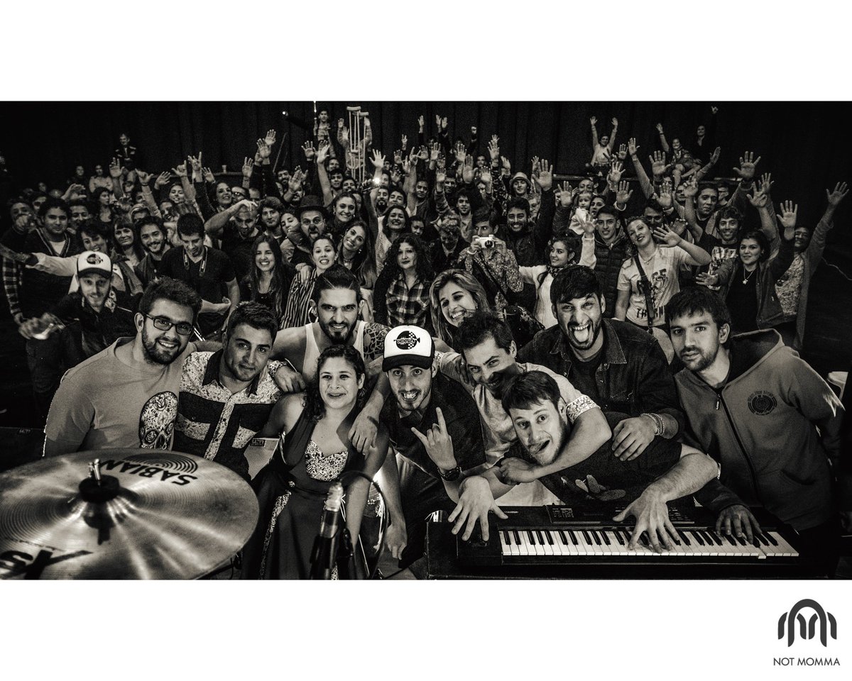 Un 29 de septiembre, metimos un reci plagado de amigos! 
Cómo se extrañan esos momentos! 😢
#santotome #primaveraentucasa #recitales #santotomecultura #rocksantafesino