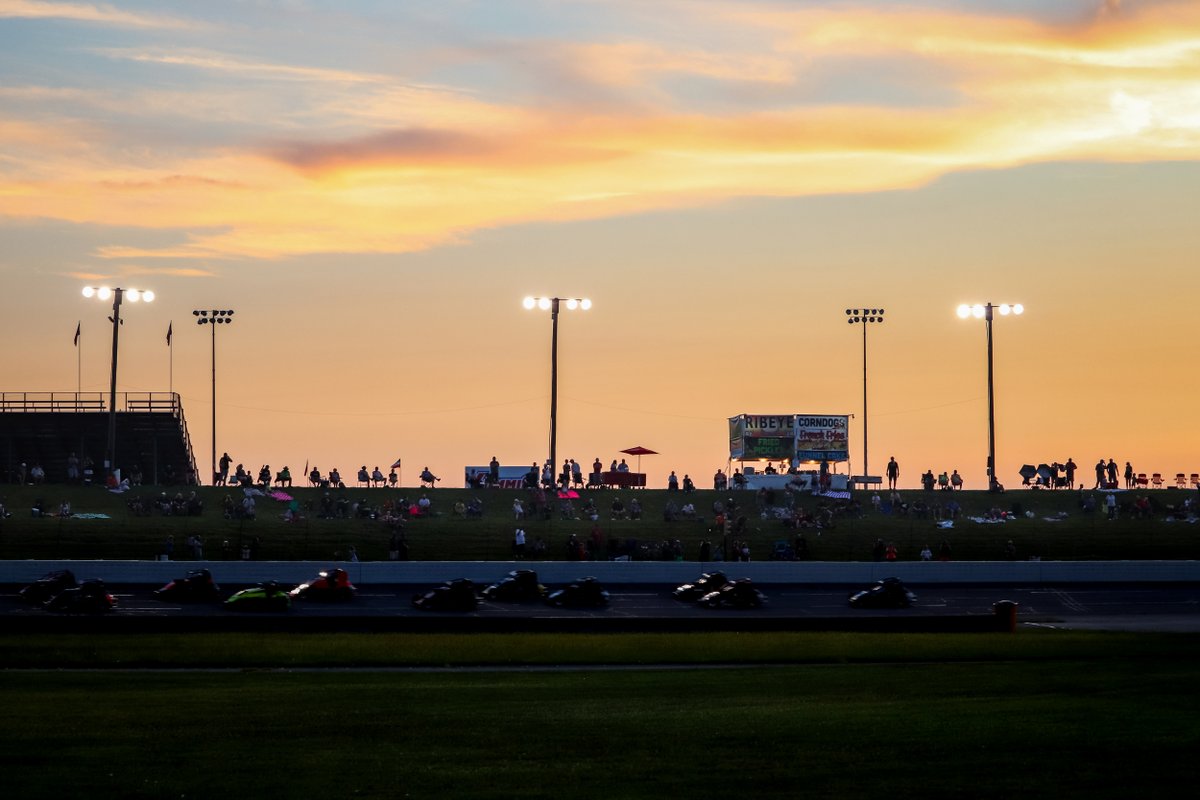 RaceIRP's tweet photo. October 8. 
Fan Appreciation Night. 
One last chance to take in the sights and sounds of the Oval at #LucasOilRaceway in 2020 AND get a 💲3⃣0⃣ discount on a 2021 oval season pass!

DETAILS ⤵️
https://t.co/QC56CJ4XE6

📸 @Chad200 https://t.co/7pucx1U9yo