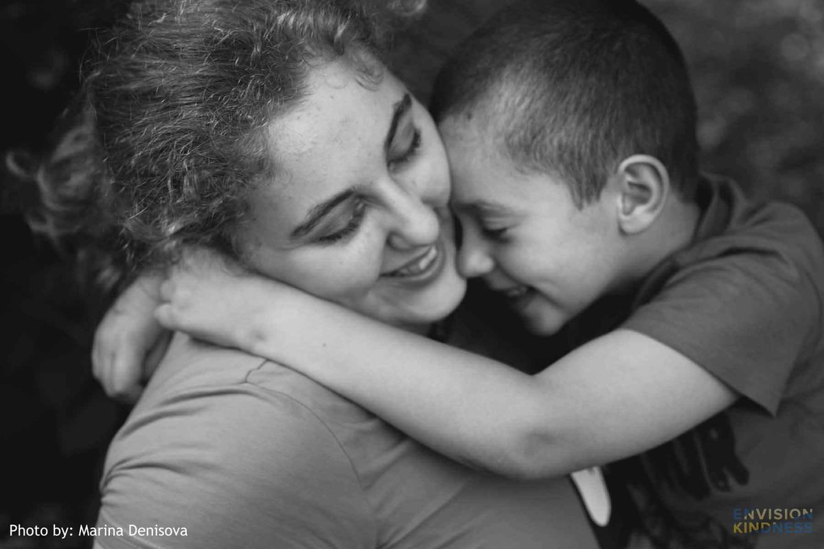Photo of the Week #77: “Brother and Sister”
“My kids love to cuddle.”-M. Denisova
envisionkindness.org/gallery/

This image was submitted to Our World is Kind Photography Contest.

#PhotoOftheWeek #PictureaBetterWorld #kindness #family #brothers #sisters  #compassion #kids #love