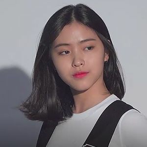 Hi! Gw Jacelyn. Newbie di Rp Twitter. Ayoo mutualan →‿→ rt ya ✧

#roleplayerindonesia #roleplayerkpop #roleplayer #roleplaying #roleplayerworld