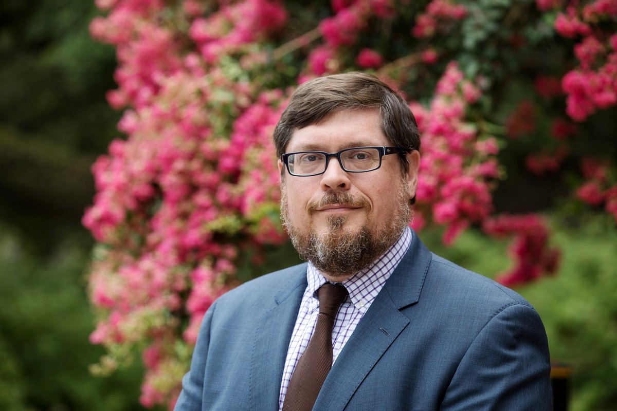 We are devastated to share that Martin Johnson, our beloved dean, has passed away. We are heartbroken. Dean Johnson was an incredible person – a father, husband, leader, teacher, scholar, friend and confidant. Read more: lsu.edu/manship/news/2….