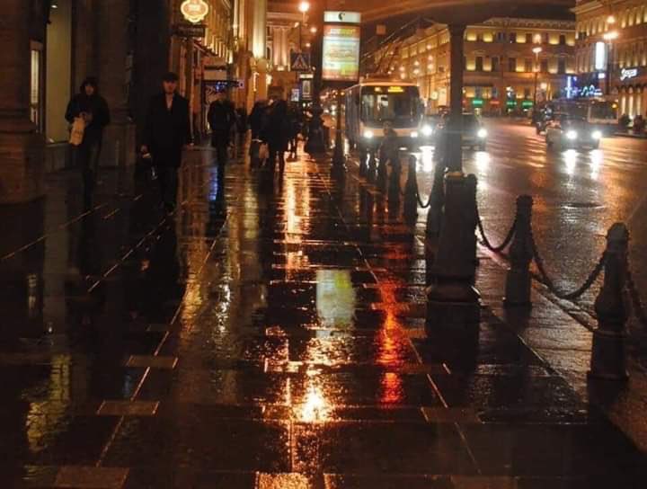 في أنتظِار ليالي " ديسمبر " البَاردة 🌧♥️